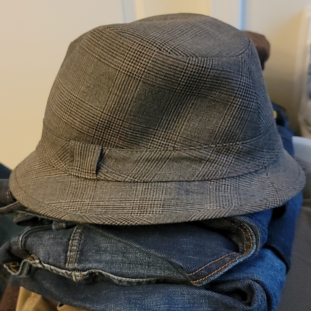 Banana republic fedora, size M/L